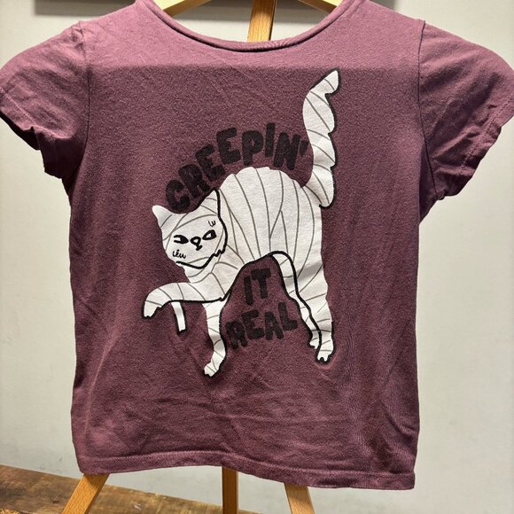 Creapin it real - Picture 1 of 3